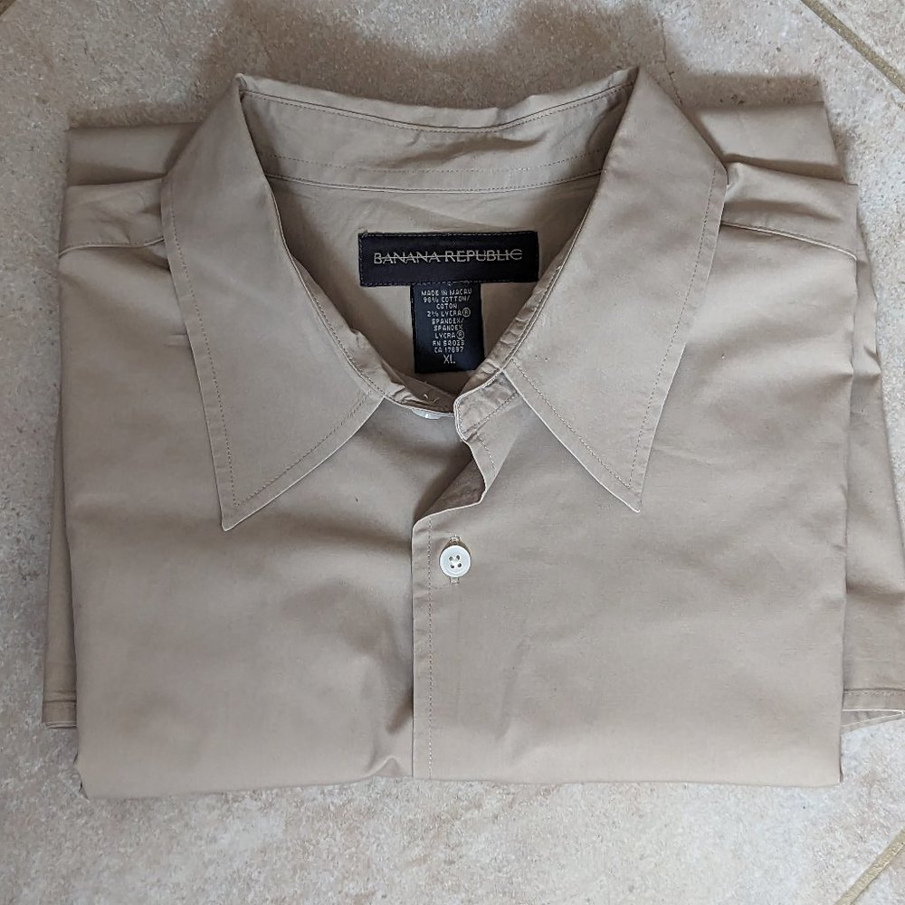 Banana Republic Tan Short Sleeve Collared Shirt